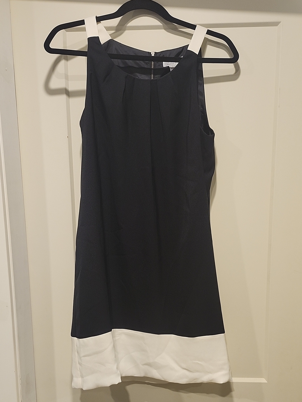 ALFRED SUNG Black Shift Dress with White Trim